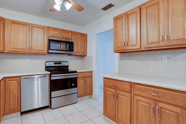 Property Photo:  970 SW 3rd Avenue  FL 33060 