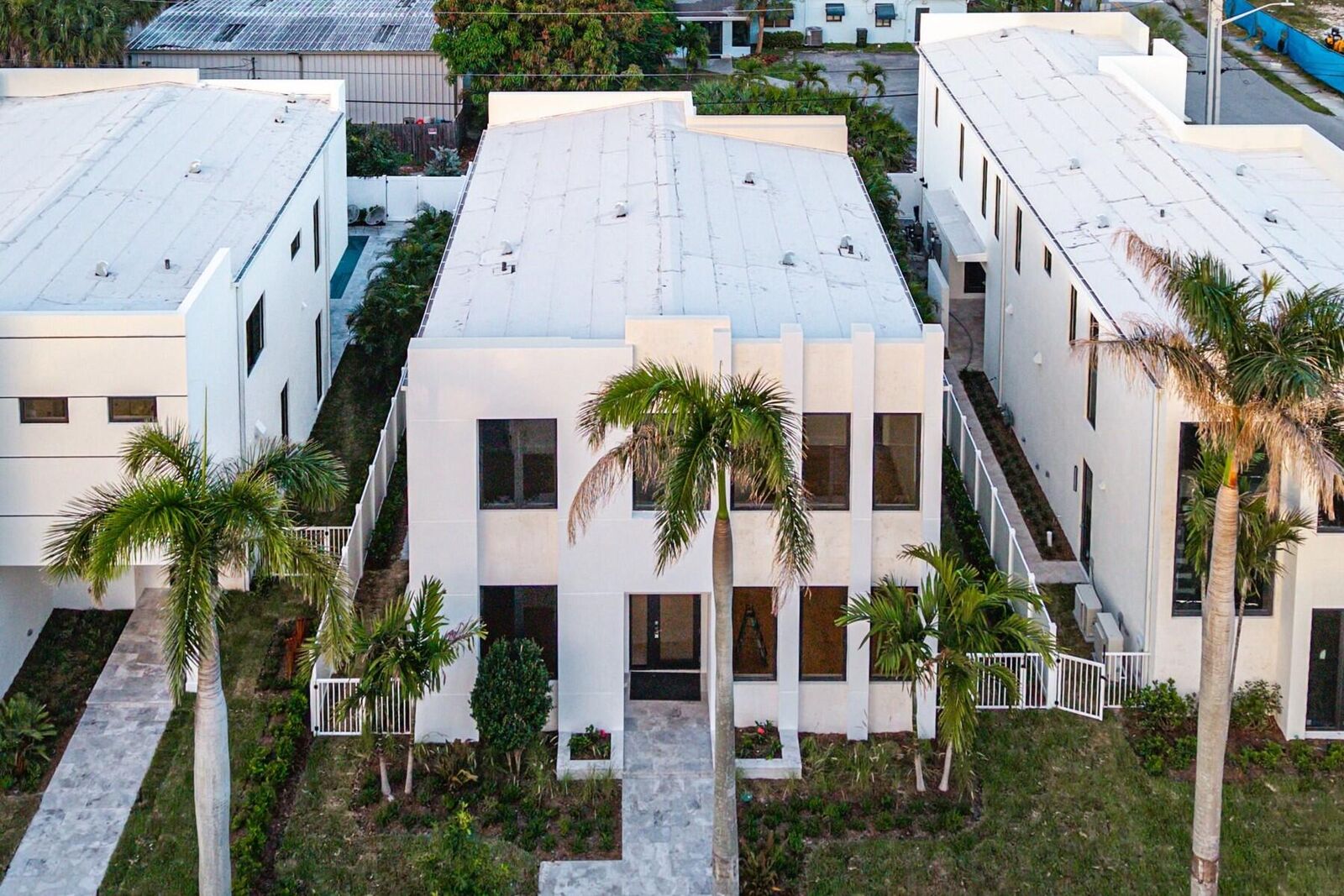 Property Photo:  731 SE 4th Avenue  FL 33483 