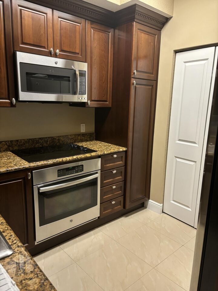 Property Photo:  1660 Renaissance Commons Boulevard 2111  FL 33426 
