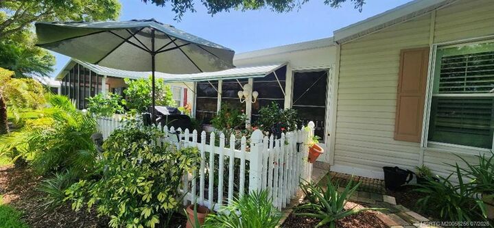 Property Photo: 7811 McClintock Way FL 34952