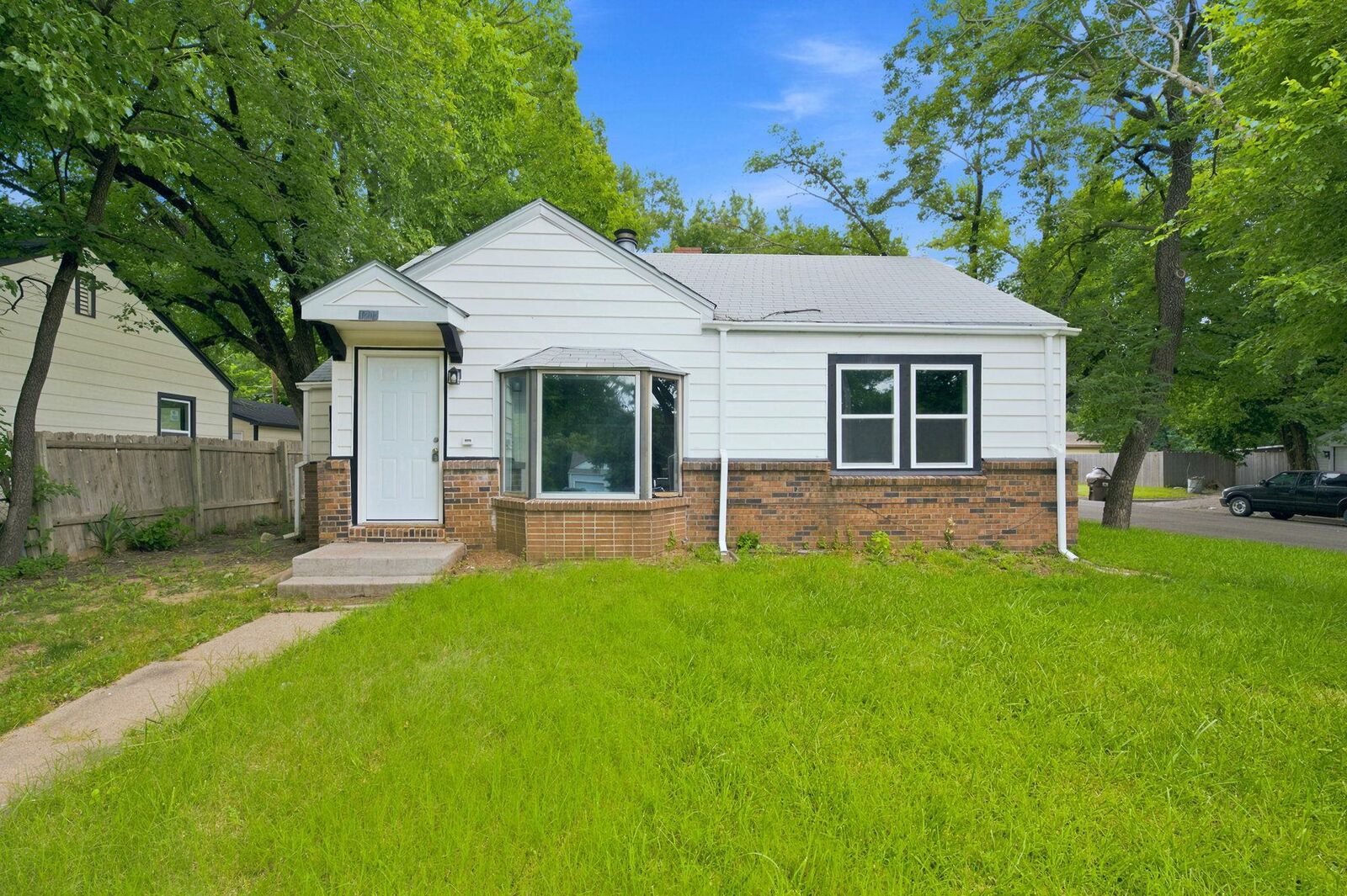 Property Photo:  1202 N Terrace Dr  KS 67208-2838 