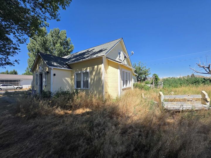 Property Photo:  731 County Road 100  CA 96134-8279 