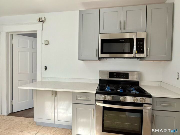 Property Photo:  60 Stephen Street  CT 06902 