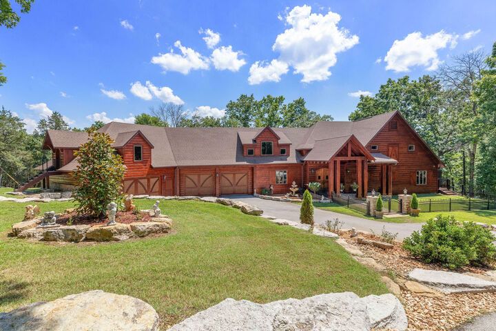 Property Photo: 1517 Lake Bluff Drive MO 65737