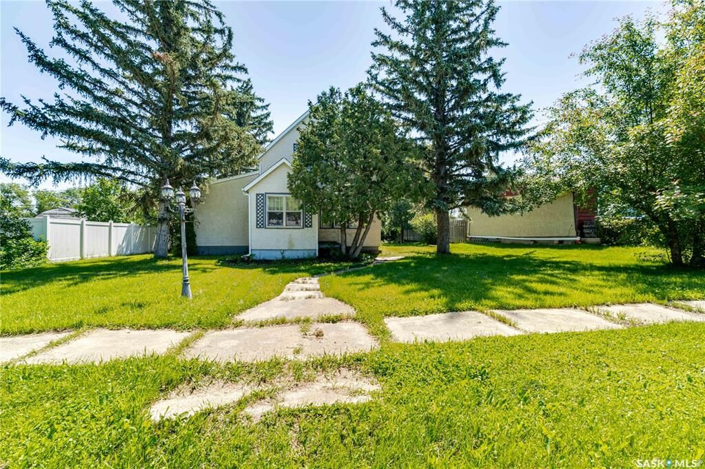 Property Photo:  39 Coteau Street  SK S0G 5E0 