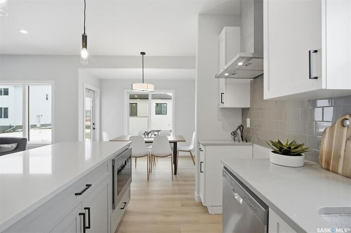 Property Photo: 277 Lakeside Boulevard SK S0K 2T1