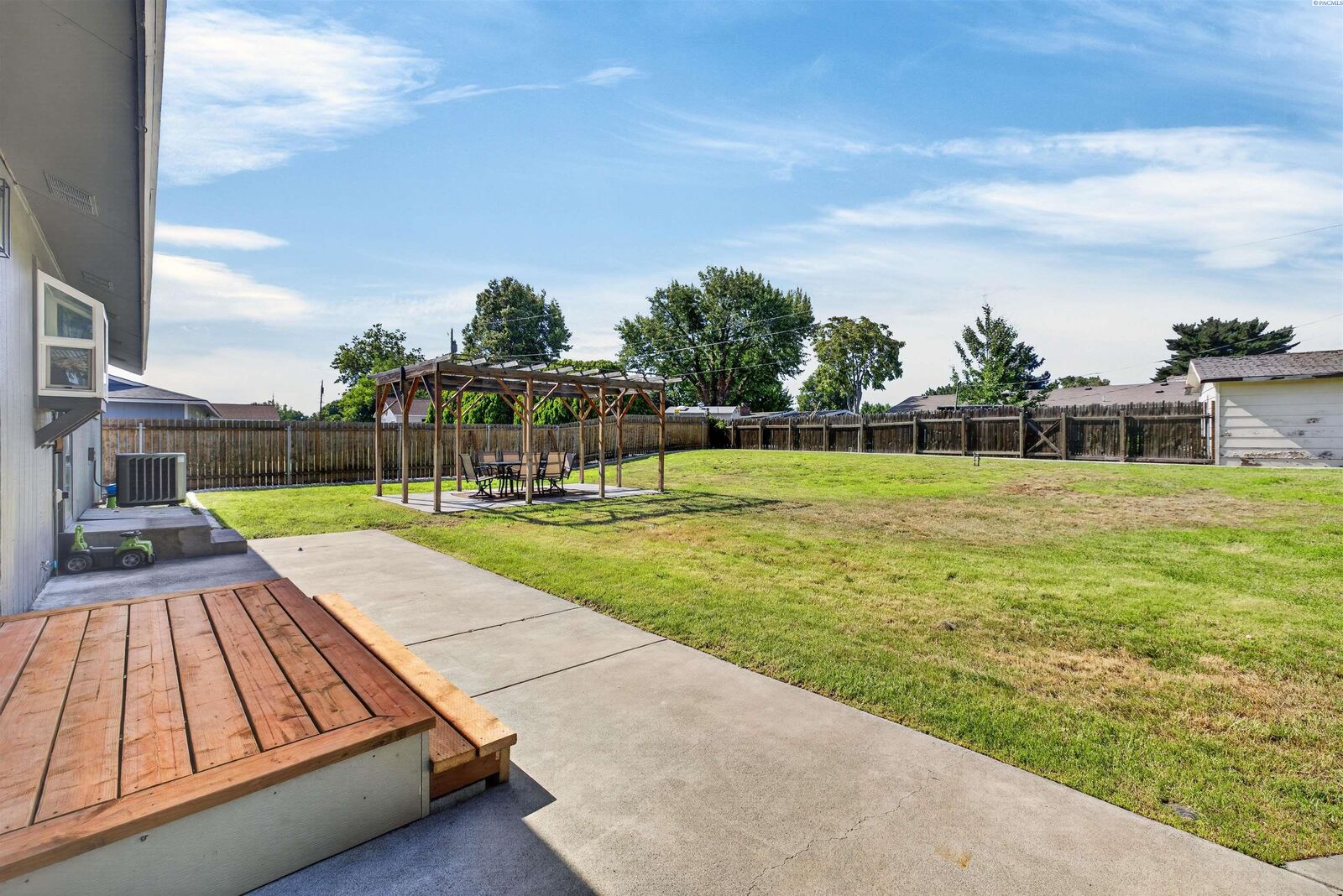 Property Photo: 3613 W Havstad WA 99301