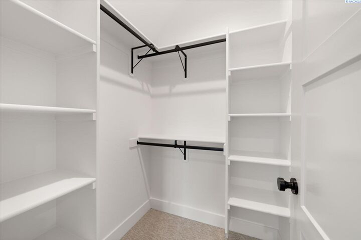 Property Photo:  2385 Waterhill Ave.  WA 99352 