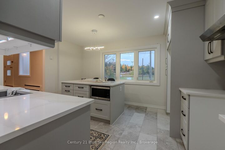 Property Photo: 444 Lansdowne Street E ON P0H 1H0
