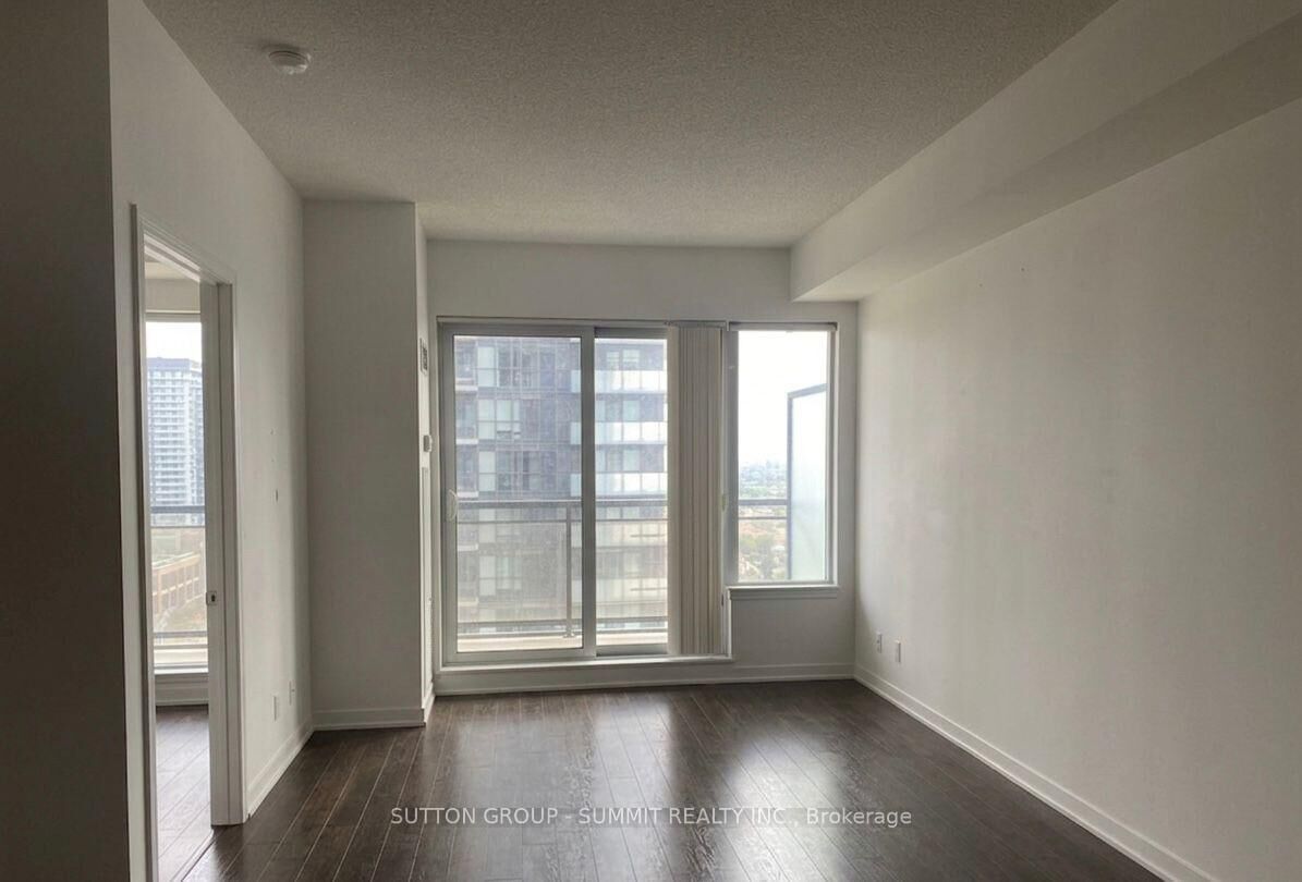 Property Photo: 385 Prince Of Wales Avenue 2809 ON L5B 0C6