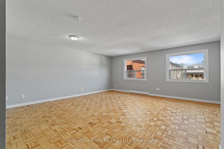 Property Photo:  77 Lakeshore Road W 4A  ON L6K 1C9 