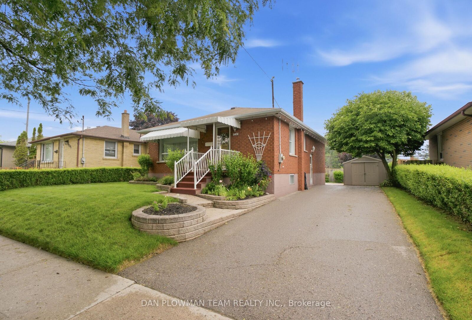 Property Photo:  1401 Tremblay Street  ON L1J 3X7 