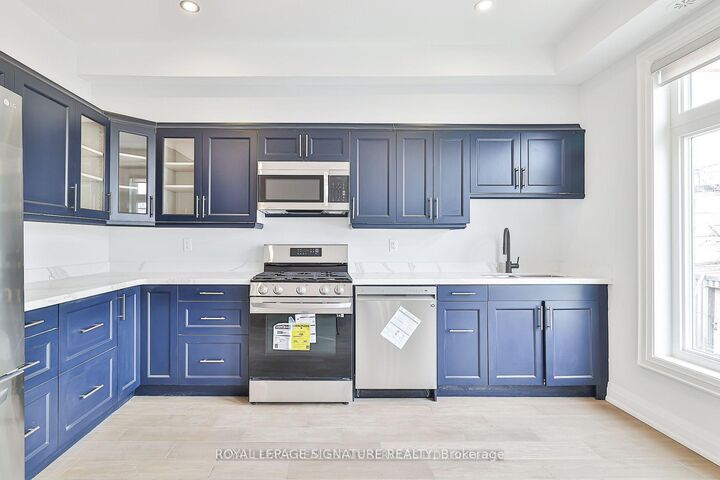 Property Photo: 60 Belvidere Avenue Main ON M6C 1P6
