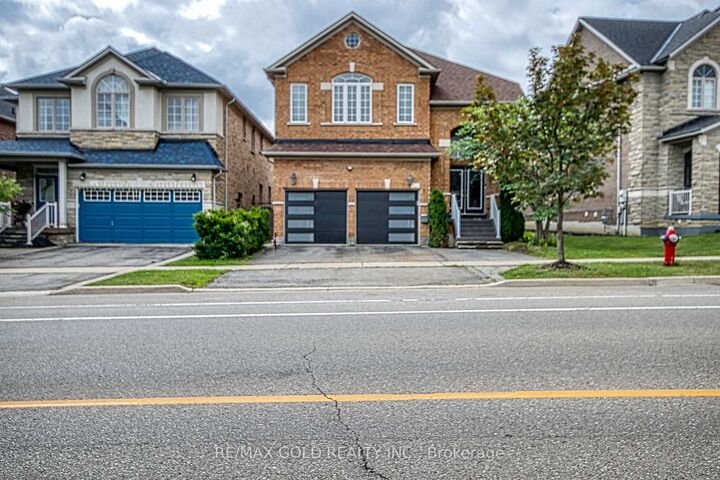 Property Photo: 3428 Erin Centre Boulevard ON L5M 8C2