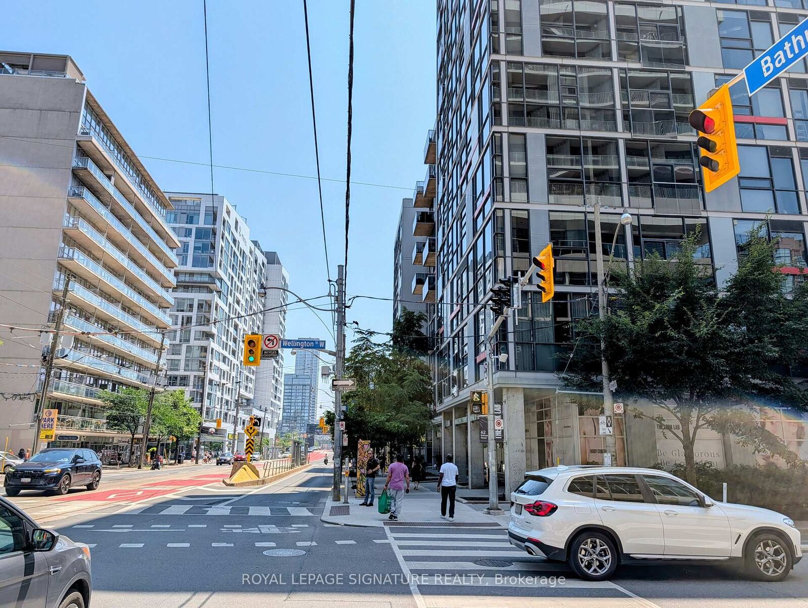 Property Photo:  60 Bathurst Street 210  ON M5V 2P7 