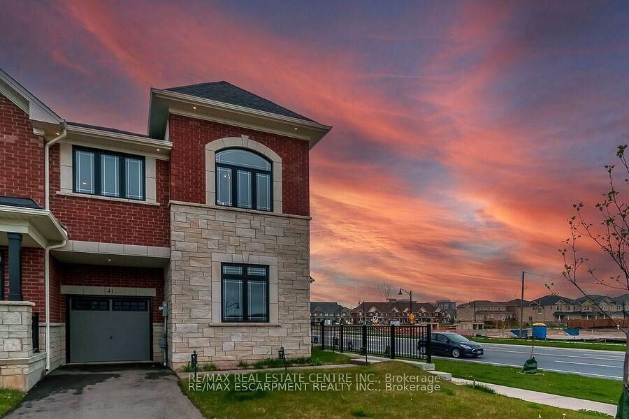 Photo de la propriété: 41 Westfield Crescent ON L8B 1Y1
