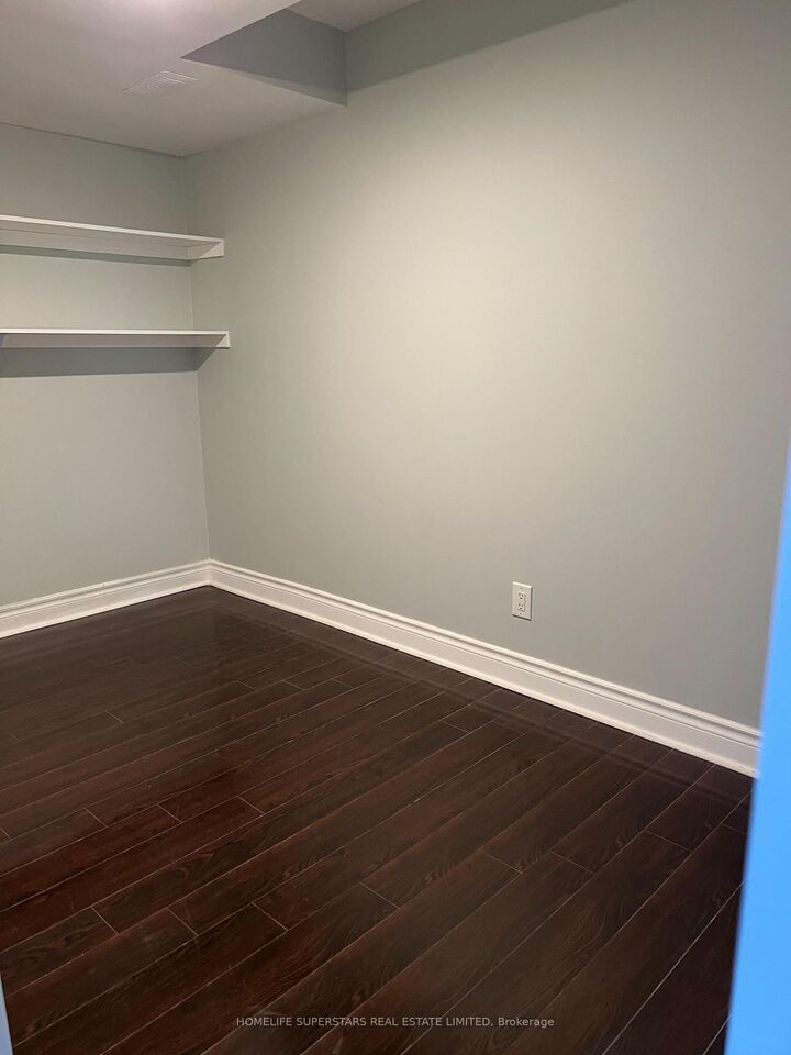 Property Photo:  19 Sir Michael Place Bsmt.  ON L7A 1Z4 