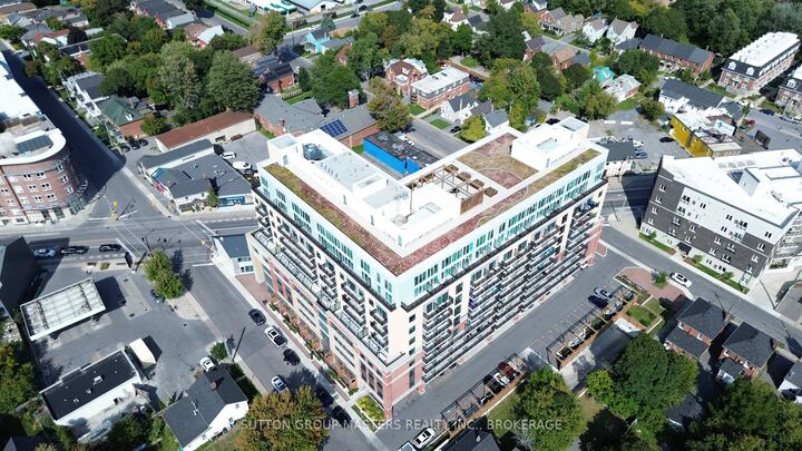 Property Photo:  652 Princess Street 211  ON K7L 1E5 