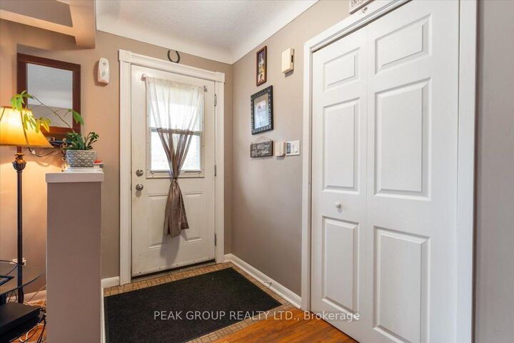 Property Photo: 18 Karen Crescent ON L3C 2Y6