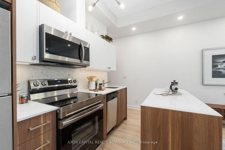 Property Photo:  350 Wellington Street W G04  ON M5V 3W9 