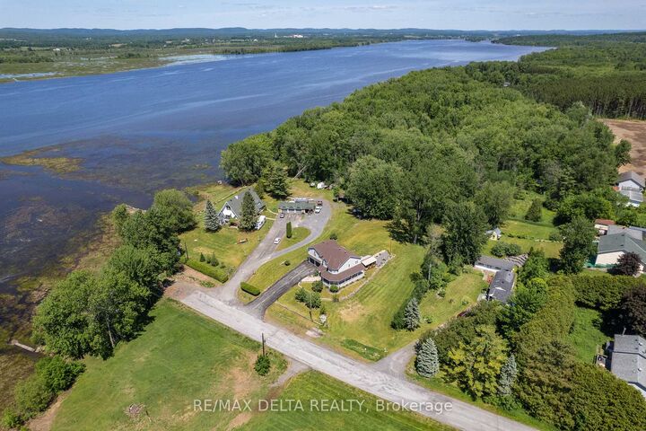 Property Photo: 115 Pigeon Street ON K4K 1J8