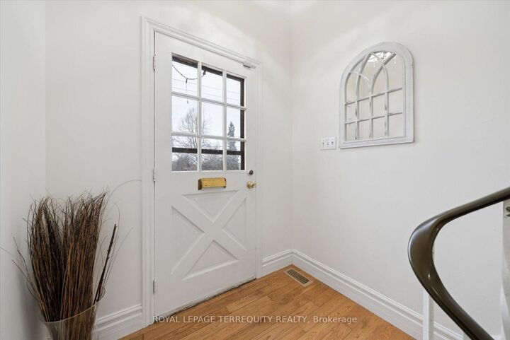 Property Photo:  39 Baldwin Lane  ON L4N 2W2 