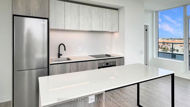 Property Photo:  2495 Eglinton Avenue W 809  ON L5M 2V8 