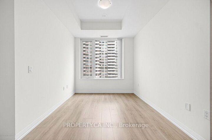 Property Photo:  50 Dunfield Avenue 1720  ON M4S 0E4 