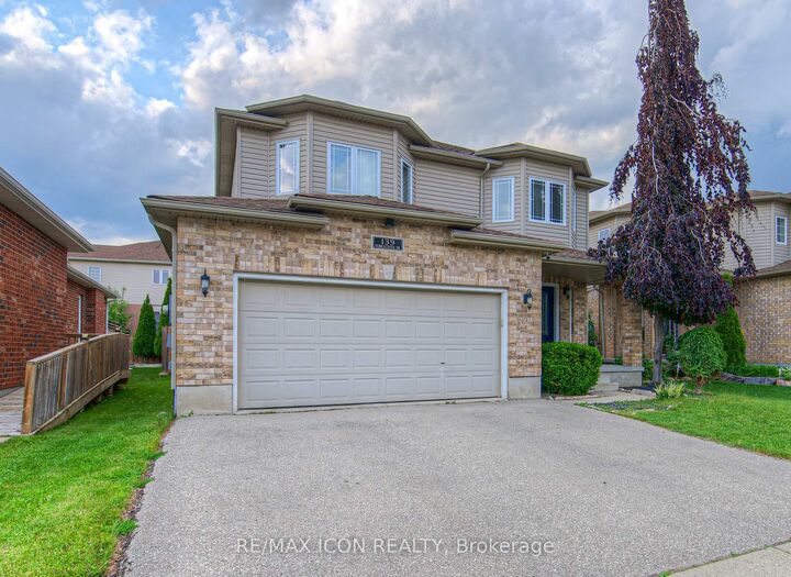 Property Photo:  139 Pebblecreek Drive  ON N2A 4M4 