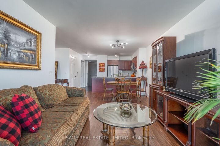 Property Photo:  19 Grand Trunk Crescent 3712  ON M5J 3A3 