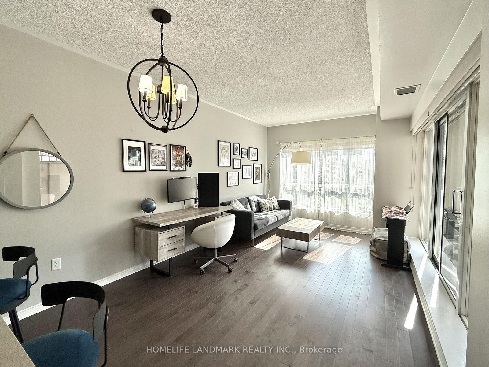 Property Photo:  909 Bay Street 701  ON M5S 3G2 