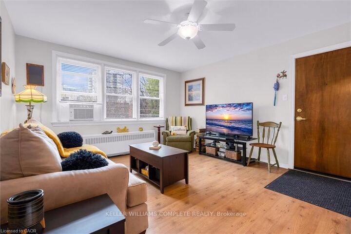Property Photo: 4 Robinson Street 14 ON L8P 1Y5