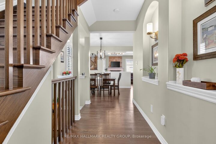 Property Photo:  33 Summitview Drive  ON K2M 2V9 