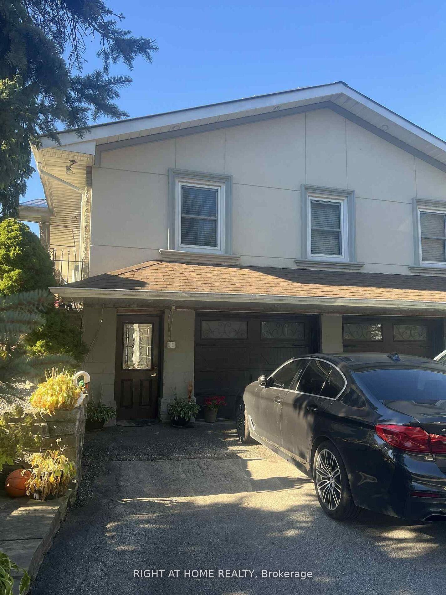 Property Photo: 5409 Derry Road ON L5W 1N5