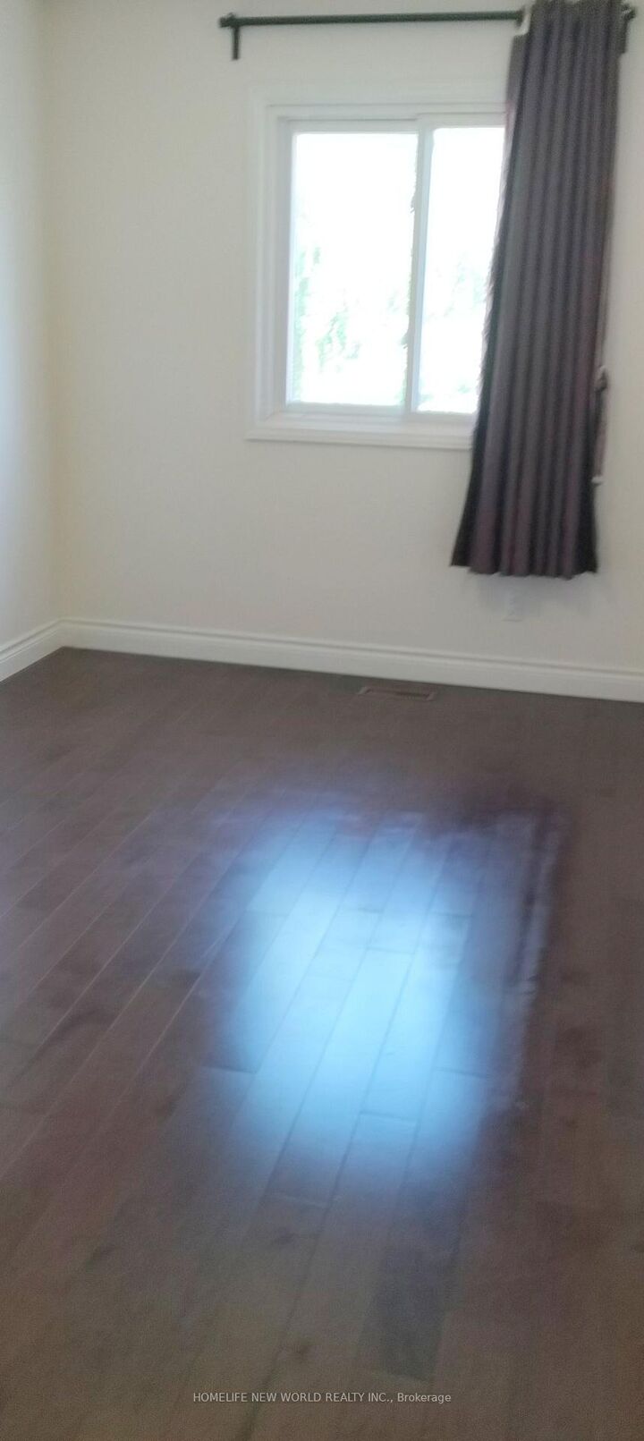 Property Photo: 1005 Lucerne Crescent ON L5C 3X6