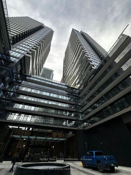 Property Photo:  117 Broadway Avenue 306  ON M4P 1V3 