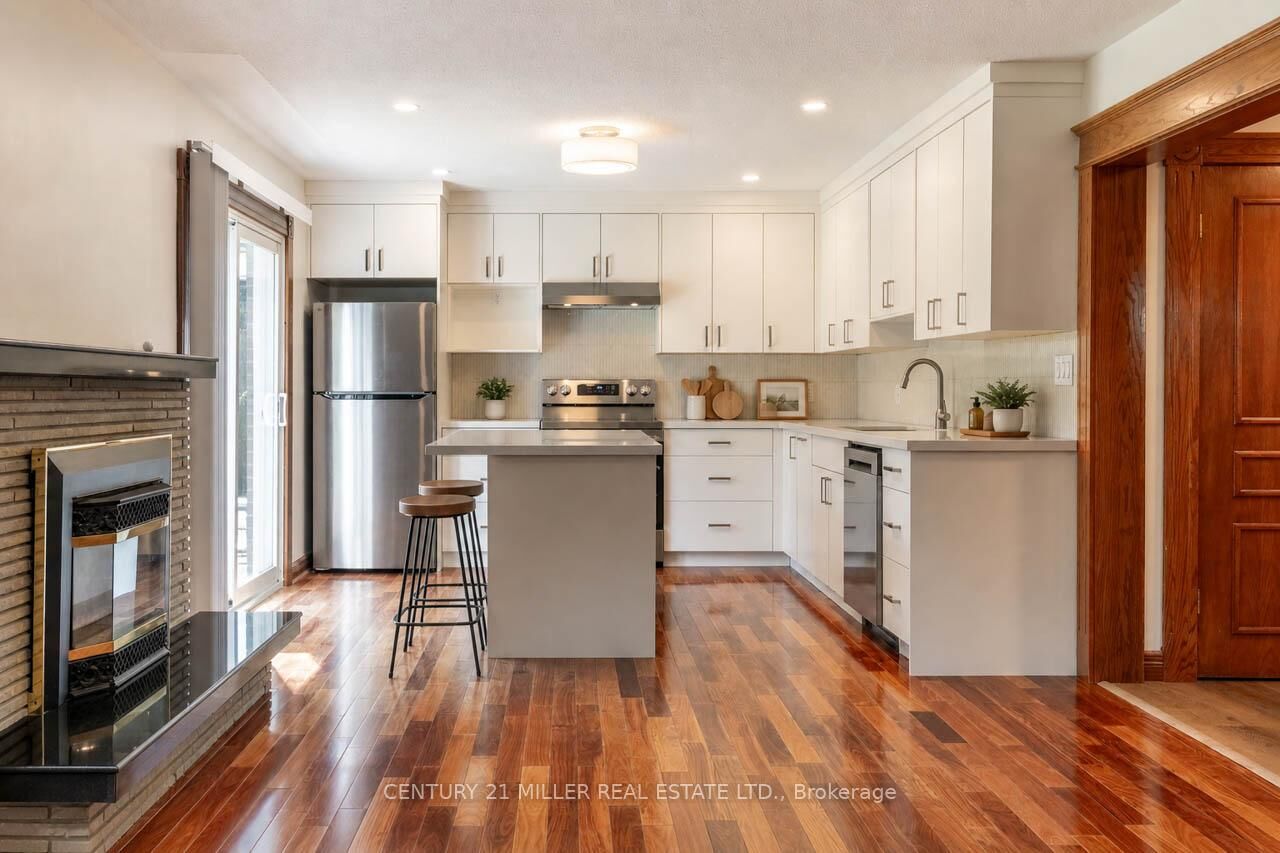 Property Photo:  477 Valleyview Crescent B  ON L9T 3L3 