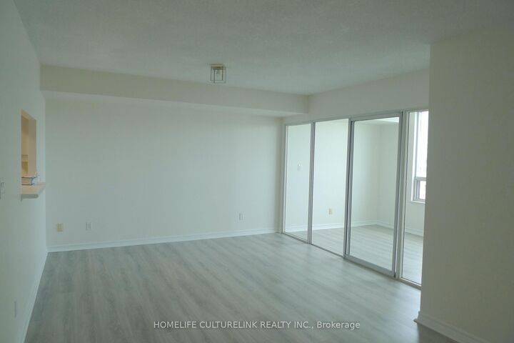 Property Photo:  68 Corporate Drive 1929  ON M1H 3H3 