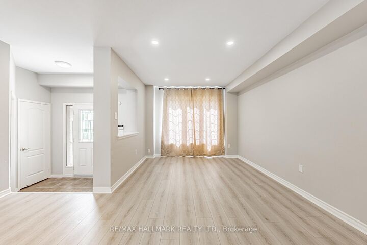Property Photo: 6 Dollery Gate ON L1T 0G7