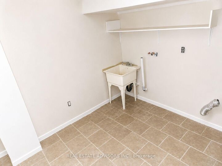 238 Braymore Boulevard — photo 1
