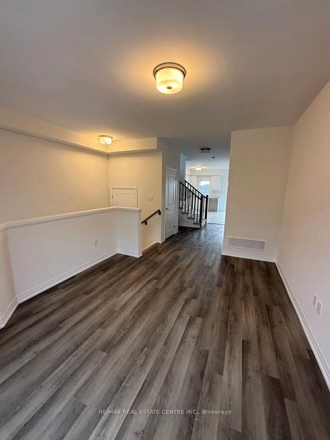 Property Photo:  660 Colborne Street W 152  ON N3T 0Y7 