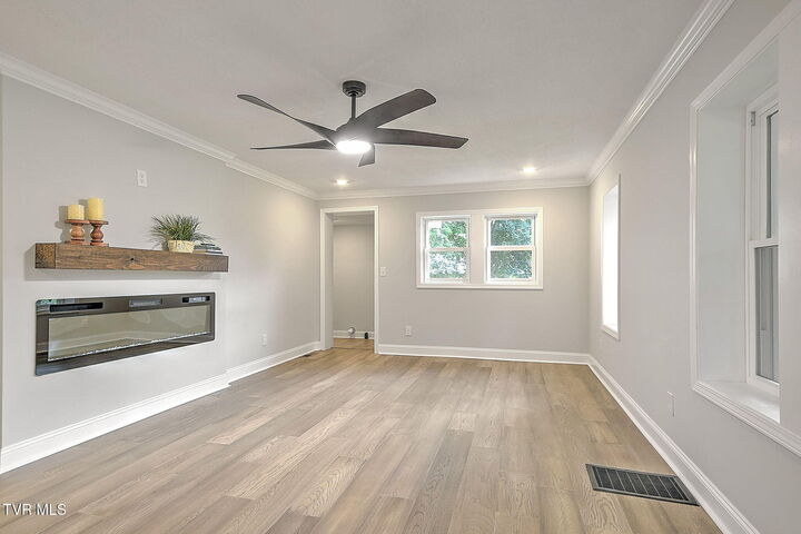 Property Photo:  1527 Gray Station Sulpher Springs Road  TN 37659 