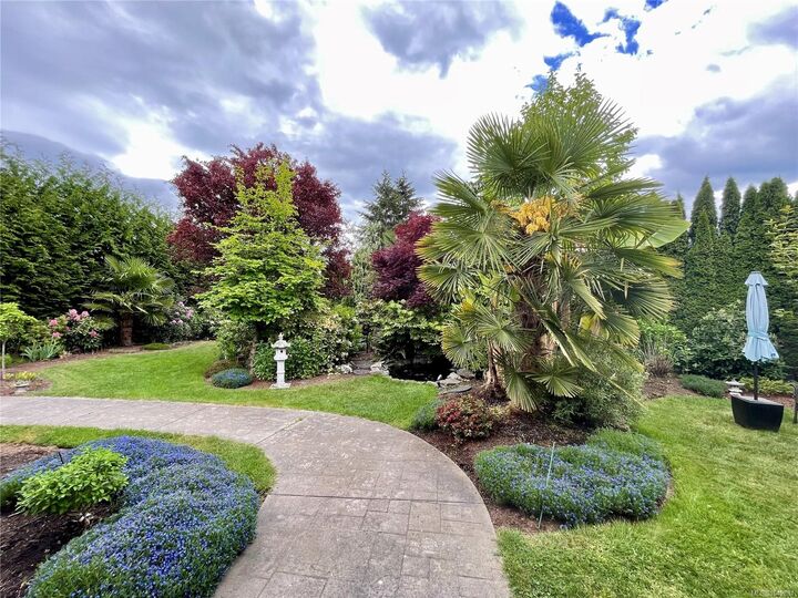 Property Photo: 2071 James Edward Pl BC V9X 1K6