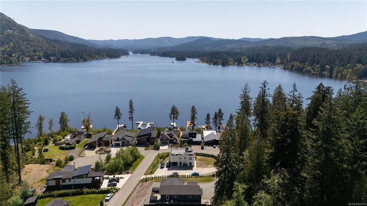 Property Photo: 2639 Katy's Cres BC V0R 2W0