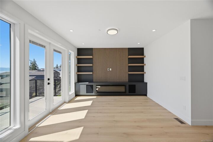 Property Photo: 2301 Hudson Terr BC V9Z 1R2