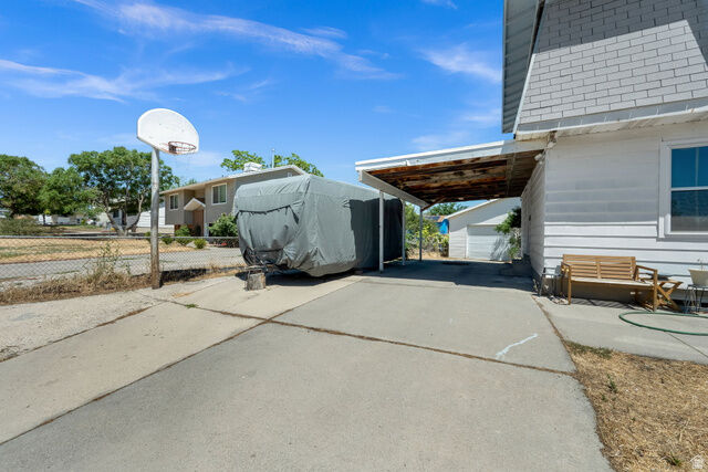 Property Photo: 5289 S Leprechaun Ln W UT 84118