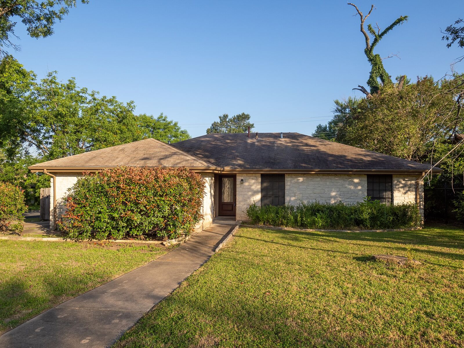Property Photo:  4804 Broadhill Drive  TX 78723 