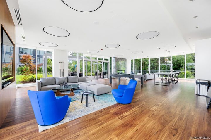 Property Photo:  585 Austin Avenue 701  BC V3K 0G6 