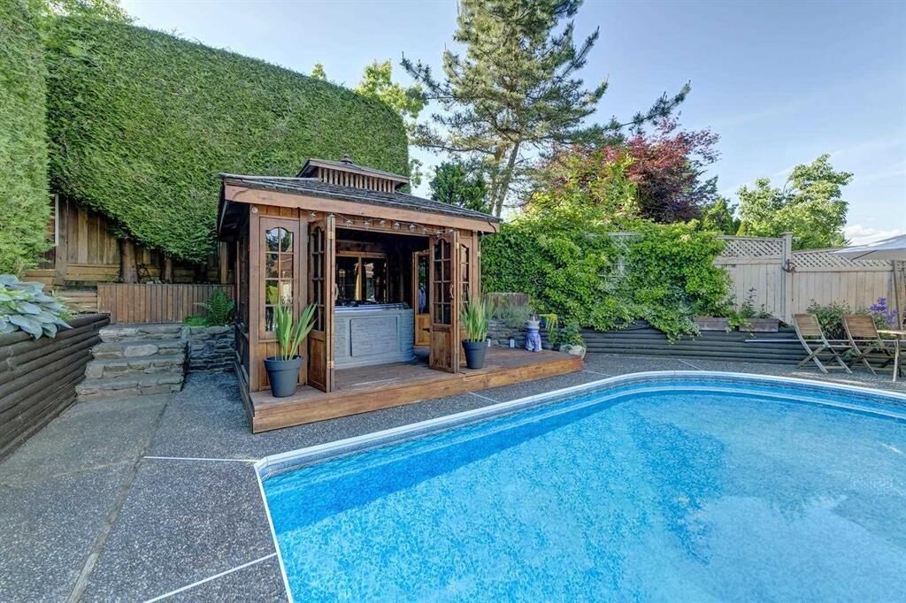 Property Photo: 1225 Gateway Place BC V3C 5X4