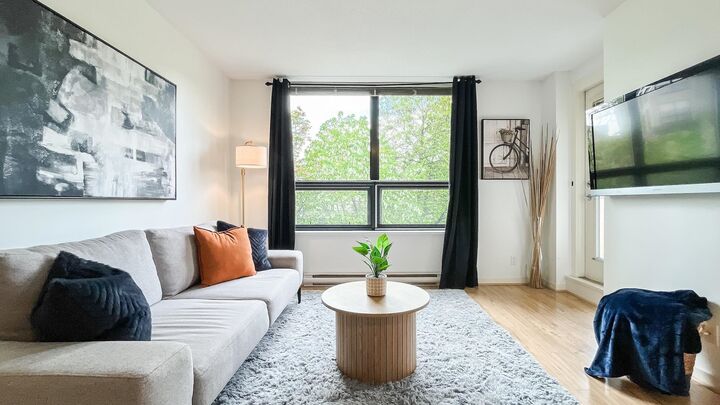 3638 Vanness Avenue 305 — photo 1